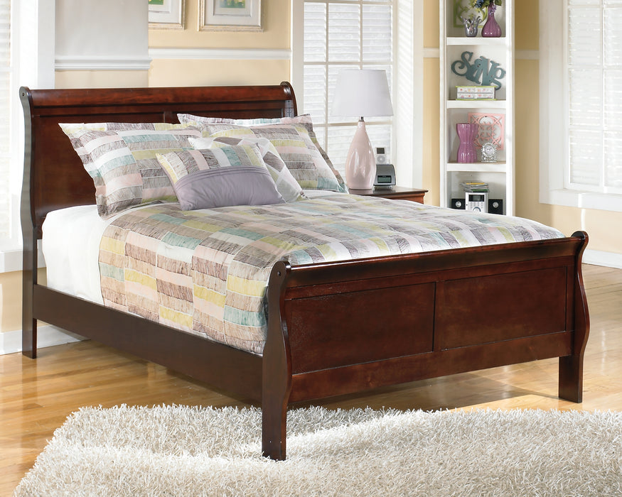 Ashley Express - Alisdair Queen Sleigh Bed with Mattress