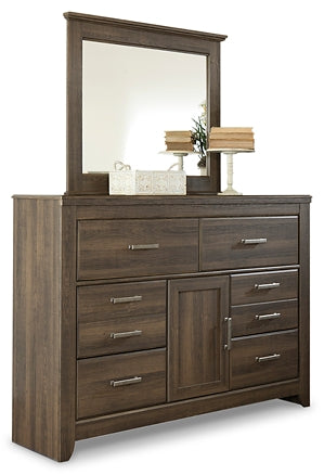 Juararo Queen Poster Bed with Mirrored Dresser and 2 Nightstands